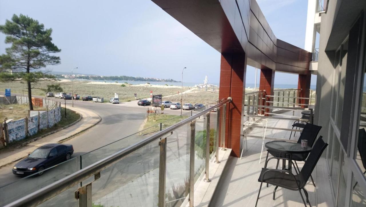 Aparthotel Primorsko Exterior photo